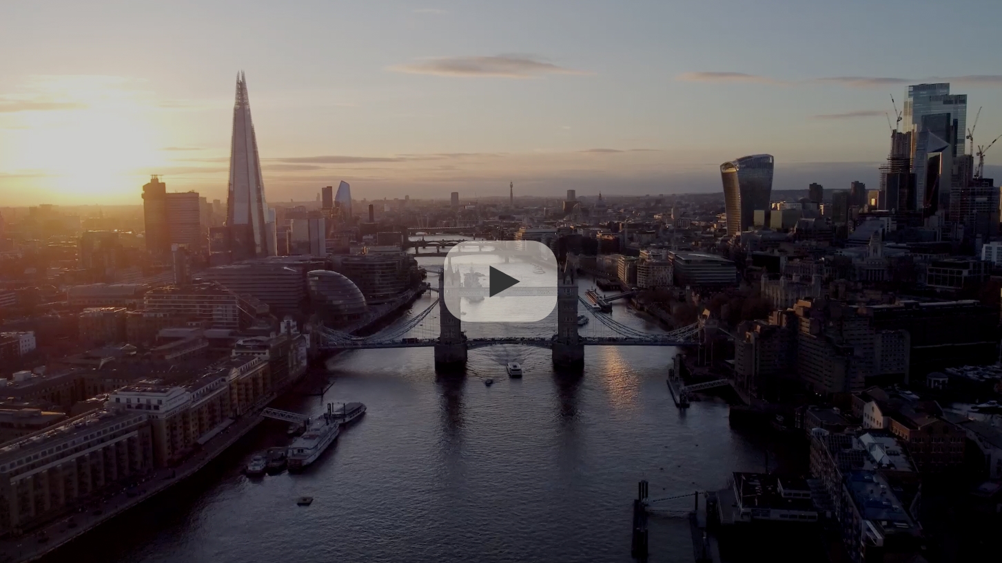 Doubtfire arrives in London